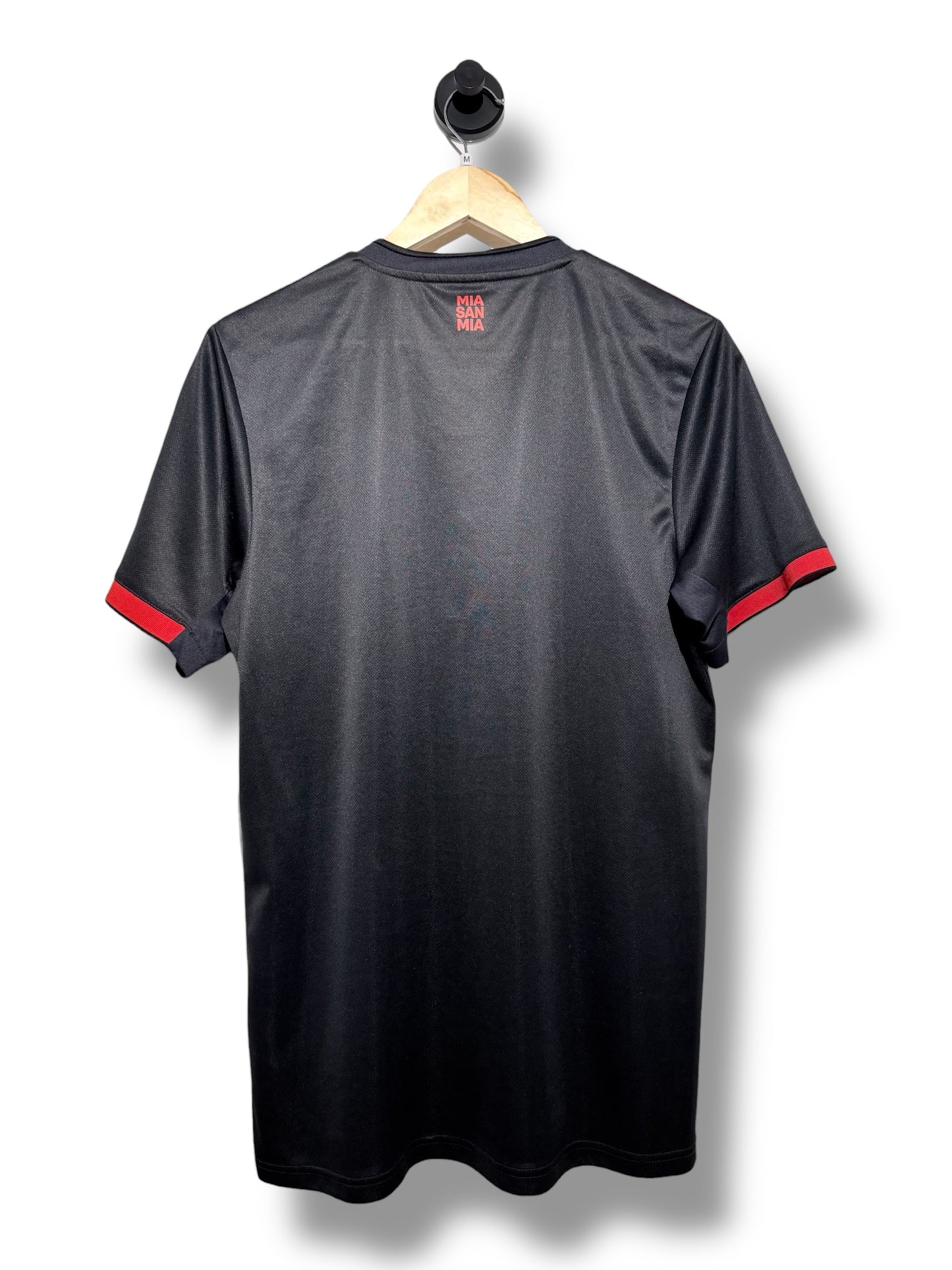 Bayern Munich 2022/23 3rd Shirt - M