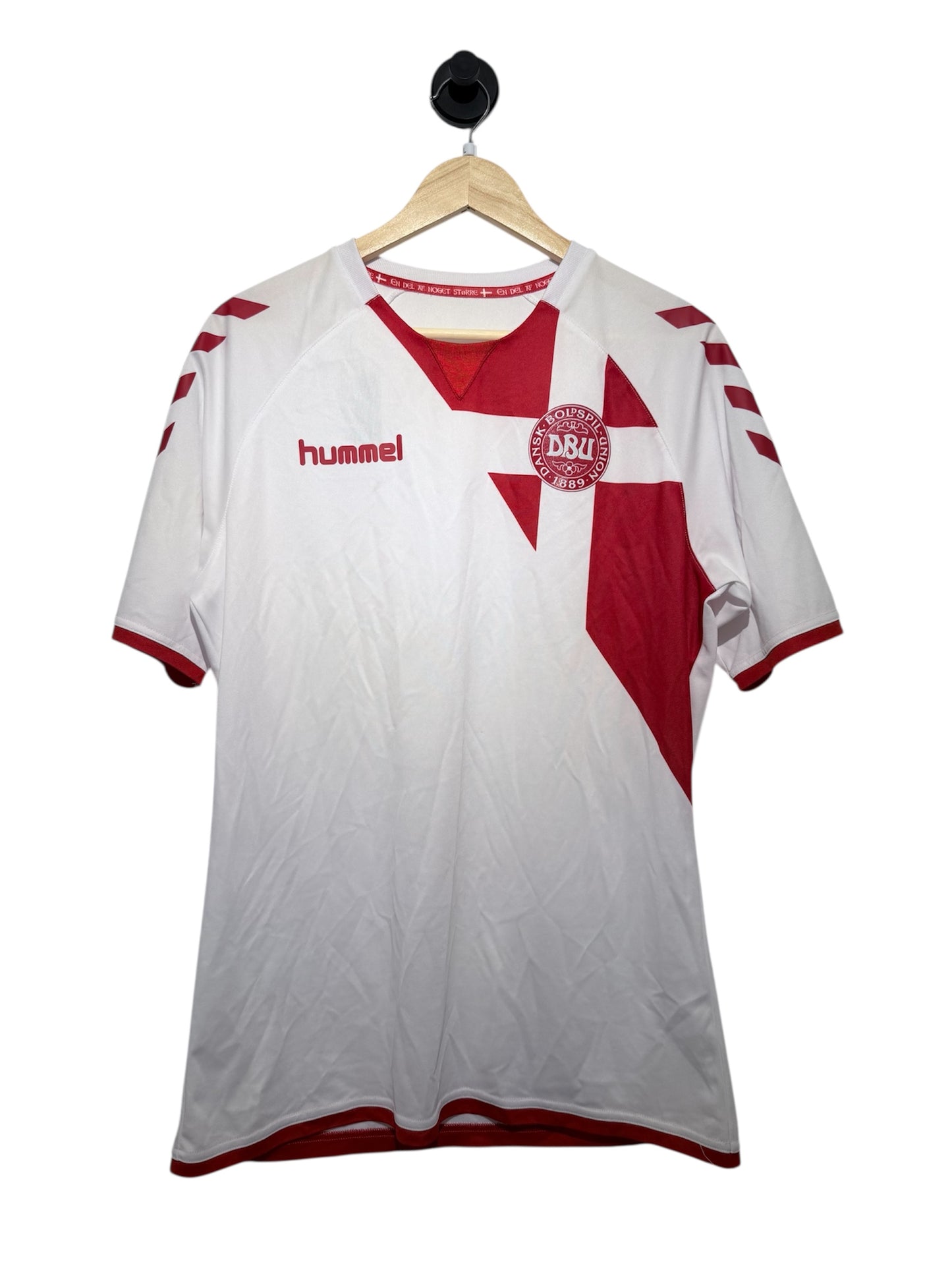 Denmark 2016/17 away - L