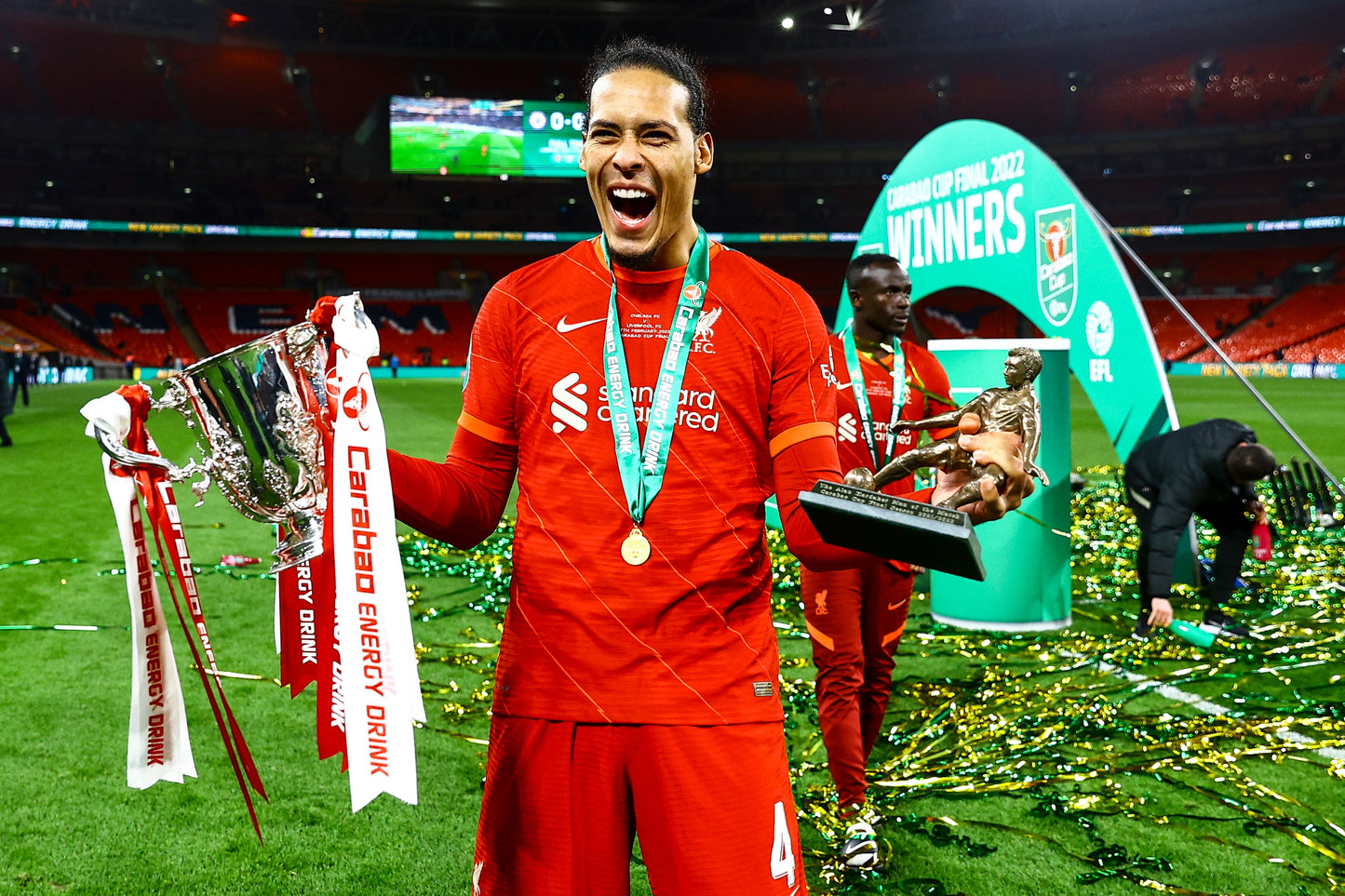 Liverpool 2021/22 Home Van Dijk - L